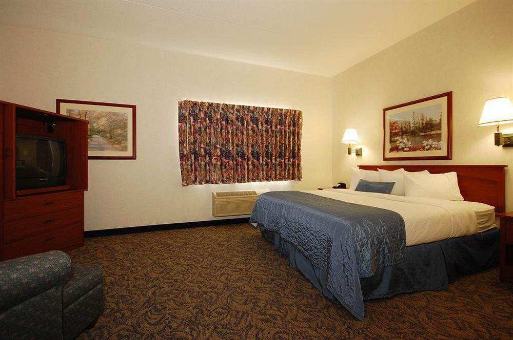 Baymont By Wyndham Des Moines Airport Exterior foto