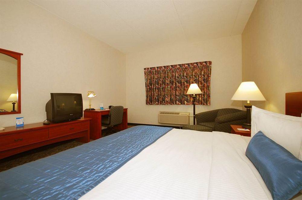 Baymont By Wyndham Des Moines Airport Exterior foto