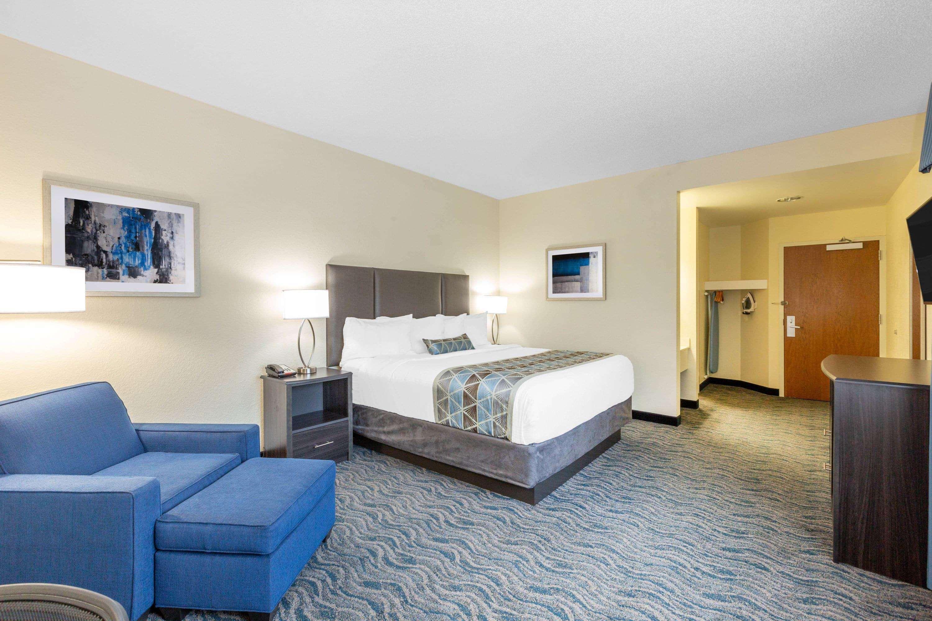 Baymont By Wyndham Des Moines Airport Exterior foto