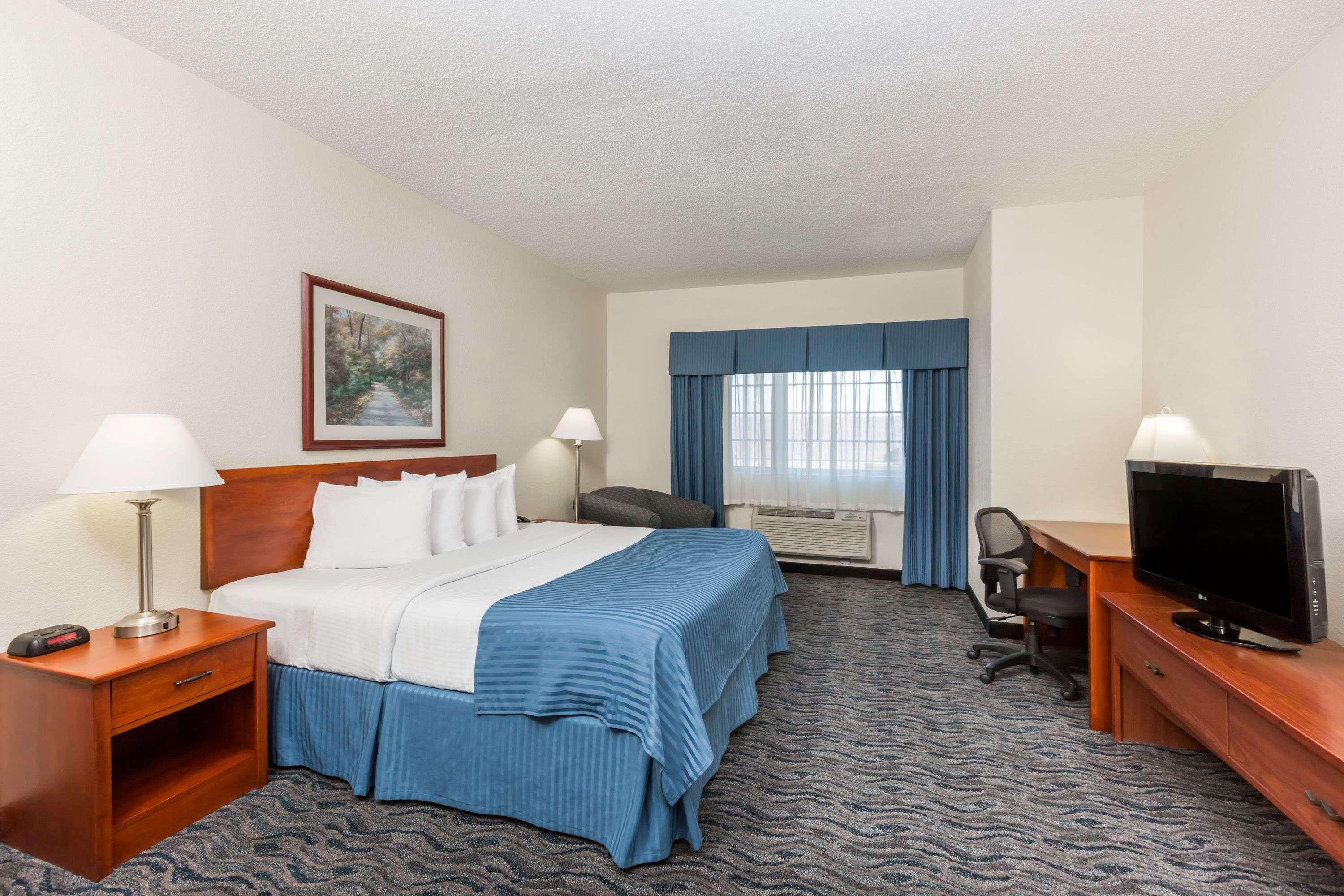 Baymont By Wyndham Des Moines Airport Exterior foto