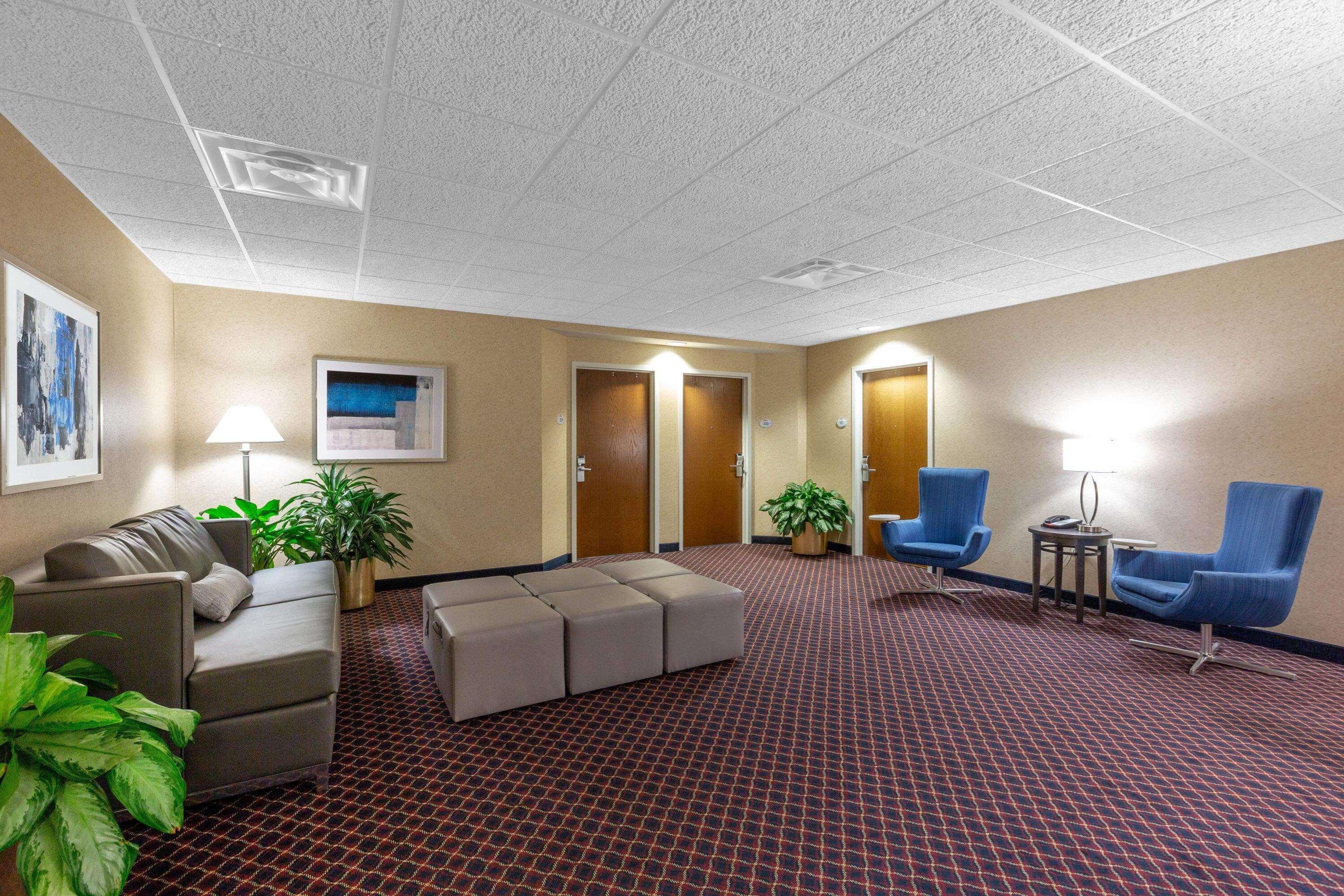 Baymont By Wyndham Des Moines Airport Exterior foto