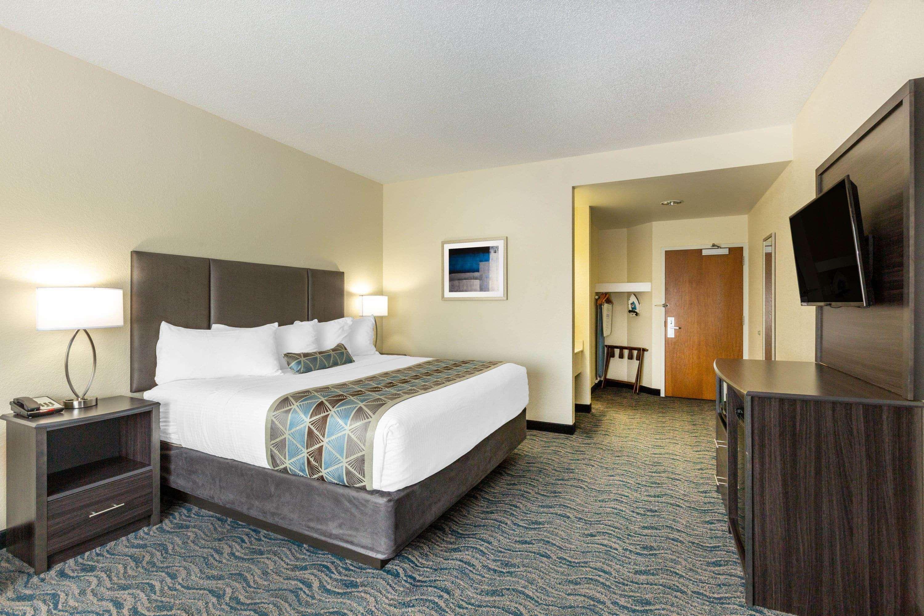 Baymont By Wyndham Des Moines Airport Exterior foto